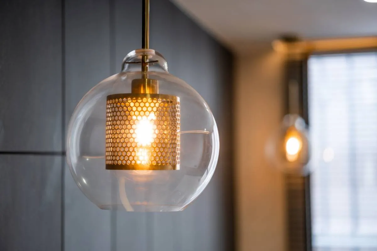 Luminaires et mobilier design : comment valoriser votre intérieur ?