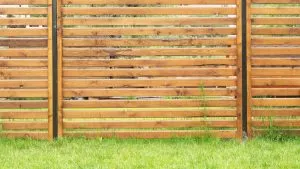 Brise vue : comment choisir la meilleure solution pour préserver son intimité au jardin ?