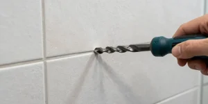 percer du carrelage au mur